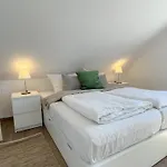 Haus Kirsten Haus Kirsten 5 شقة *